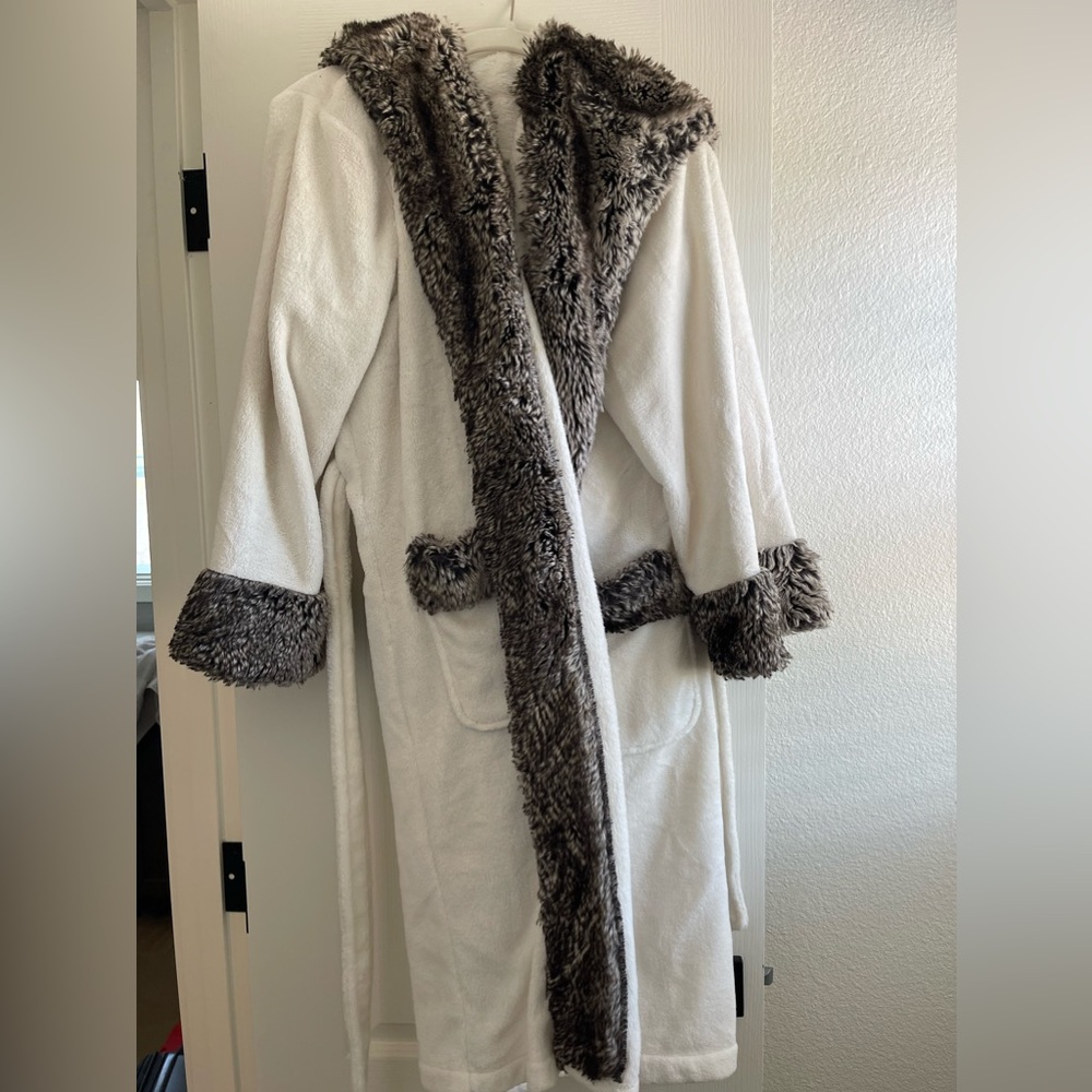 Pottery barn robe
